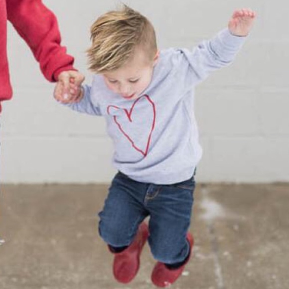 Unisex Kids sweetheart grey sweater